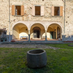 Villafranca In Lunigiana (Borgo Filetto) Palazzo d'epoca con box e giardino
