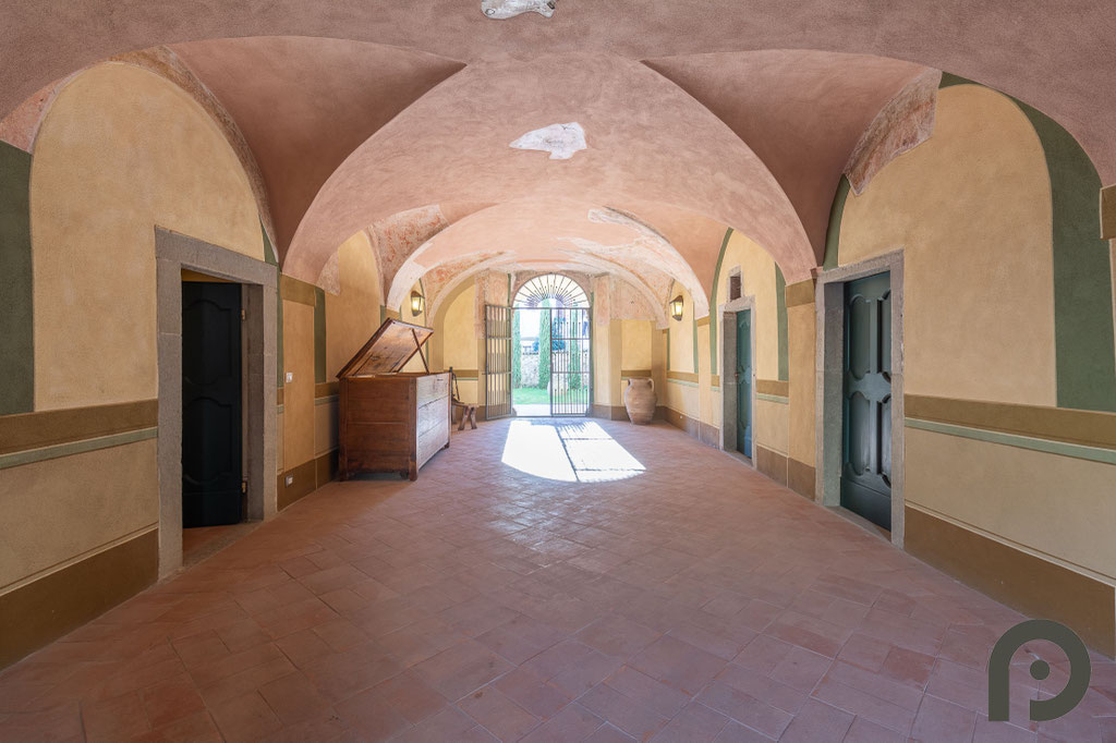 Villafranca In Lunigiana (Borgo Filetto) Palazzo d'epoca con box e giardino