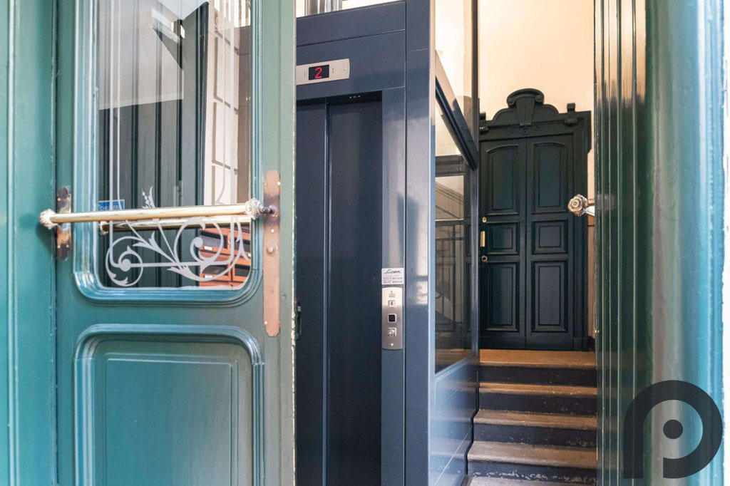 Milano (Caiazzo/Lima) Trilocale di charme in palazzo storico