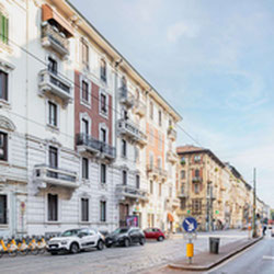 Milano (Caiazzo/Lima) Trilocale di charme in palazzo storico