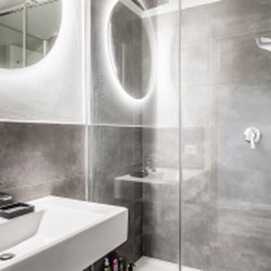 Milano (Cenisio/Firenze) Loft di design su due livelli con giardino