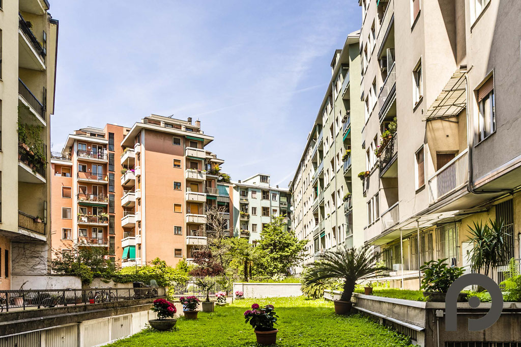 Milano (Navigli/Ticinese) Incantevole ultimo piano con vista panoramica