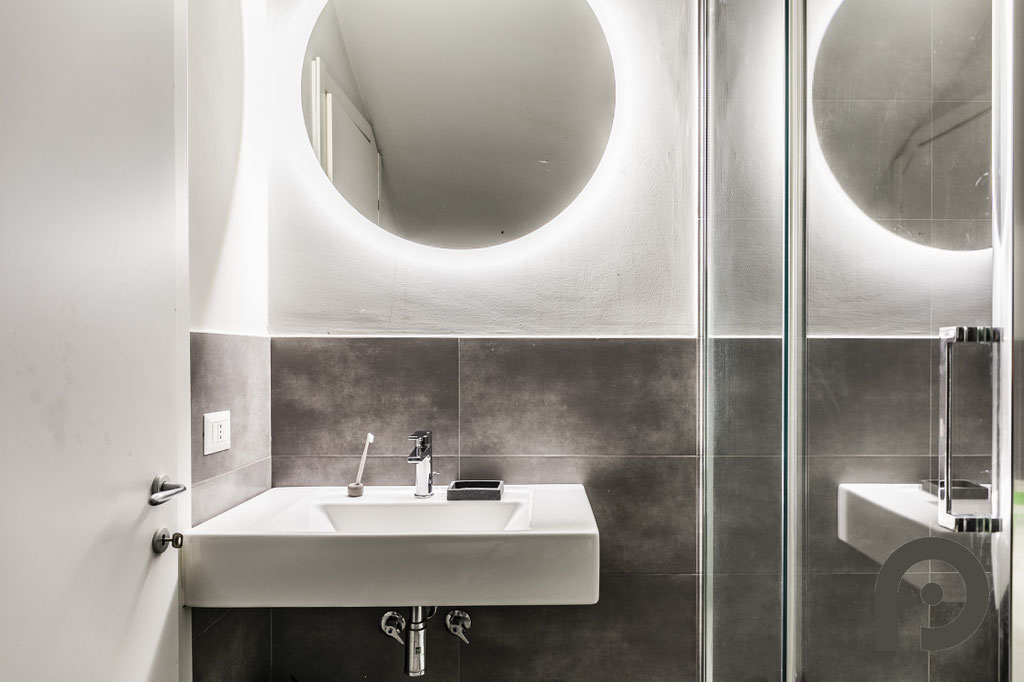 Milano (Cenisio/Firenze) Loft di design su due livelli con giardino