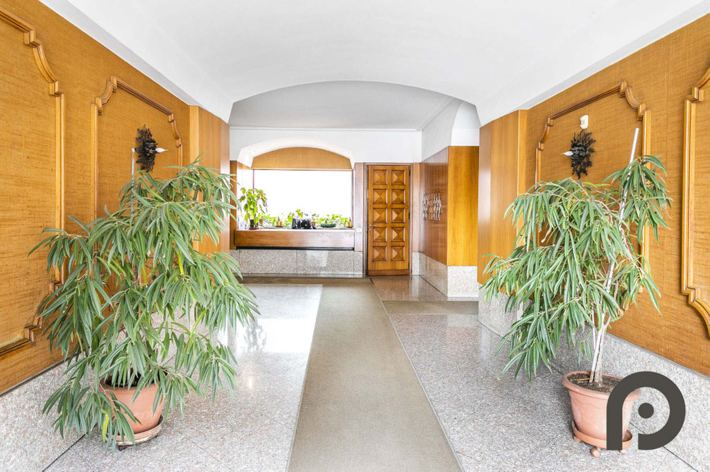 Milano (Gerusalemme/Cenisio) Attico con terrazzo