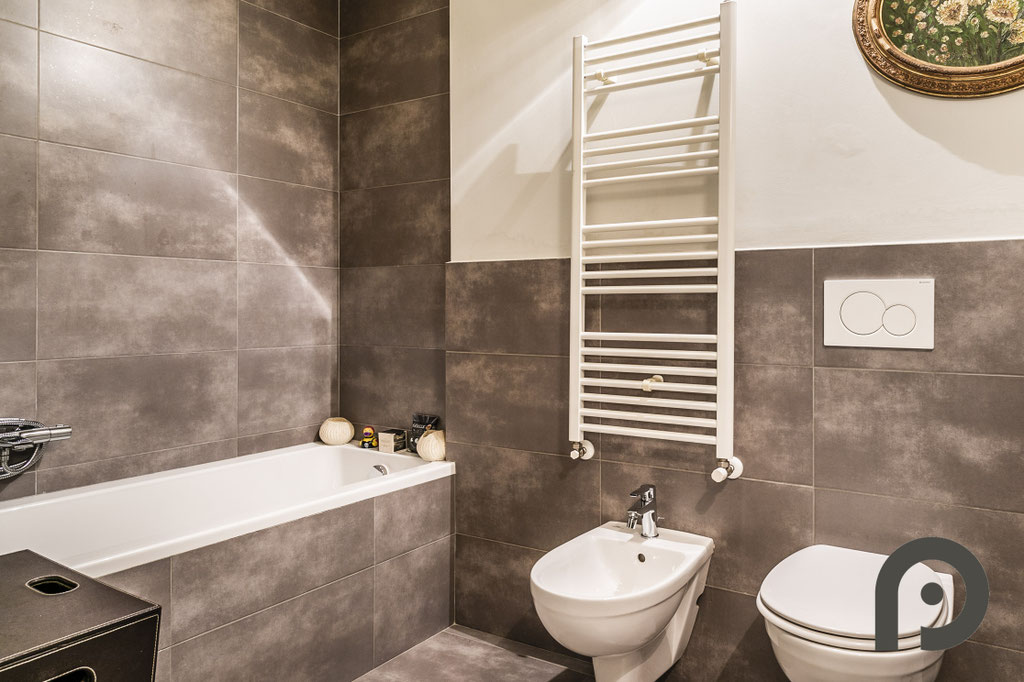 Milano (Cenisio/Firenze) Loft di design su due livelli con giardino