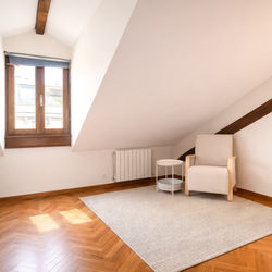 Milano (Crocetta/Missori) Luminoso trilocale su due livelli