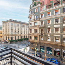 Milano (Caiazzo/Lima) Trilocale di charme in palazzo storico