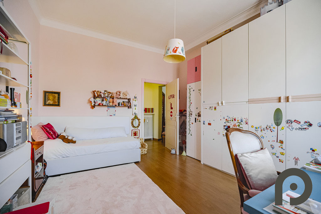 Milano (NoLo) Ampio Cinque locali con finiture di pregio