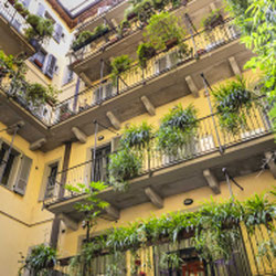 Milano (Navigli/Porta Ticinese) Trilocale in Porta Ticinese con box