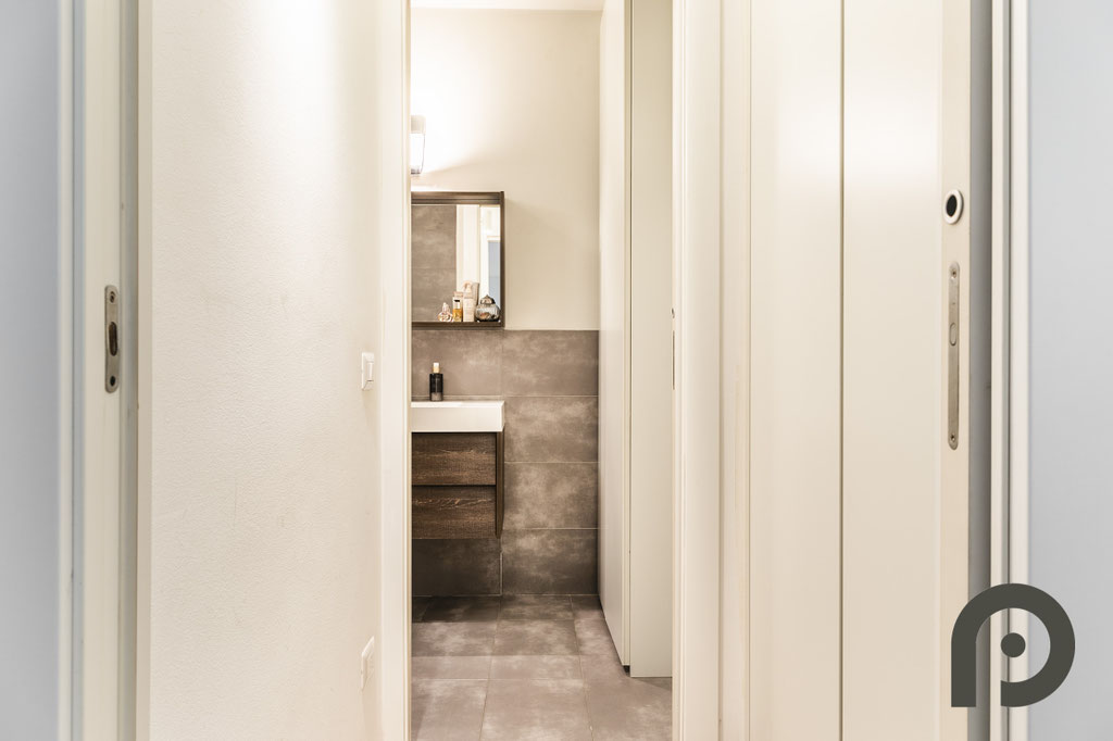 Milano (Cenisio/Firenze) Loft di design su due livelli con giardino