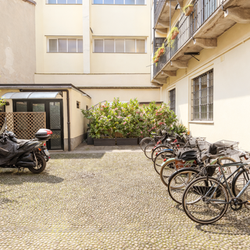 Milano (Crocetta/Missori) Luminoso trilocale su due livelli