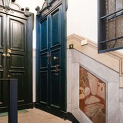 Milano (Caiazzo/Lima) Trilocale di charme in palazzo storico