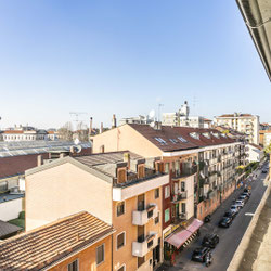 Milano (Bande Nere/Primariccio) trilocale ristrutturato con ampia veranda